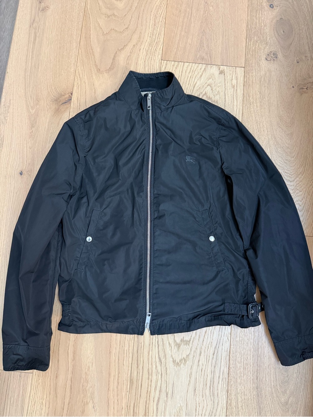 Burberry men’s lightweight water repellent jacket